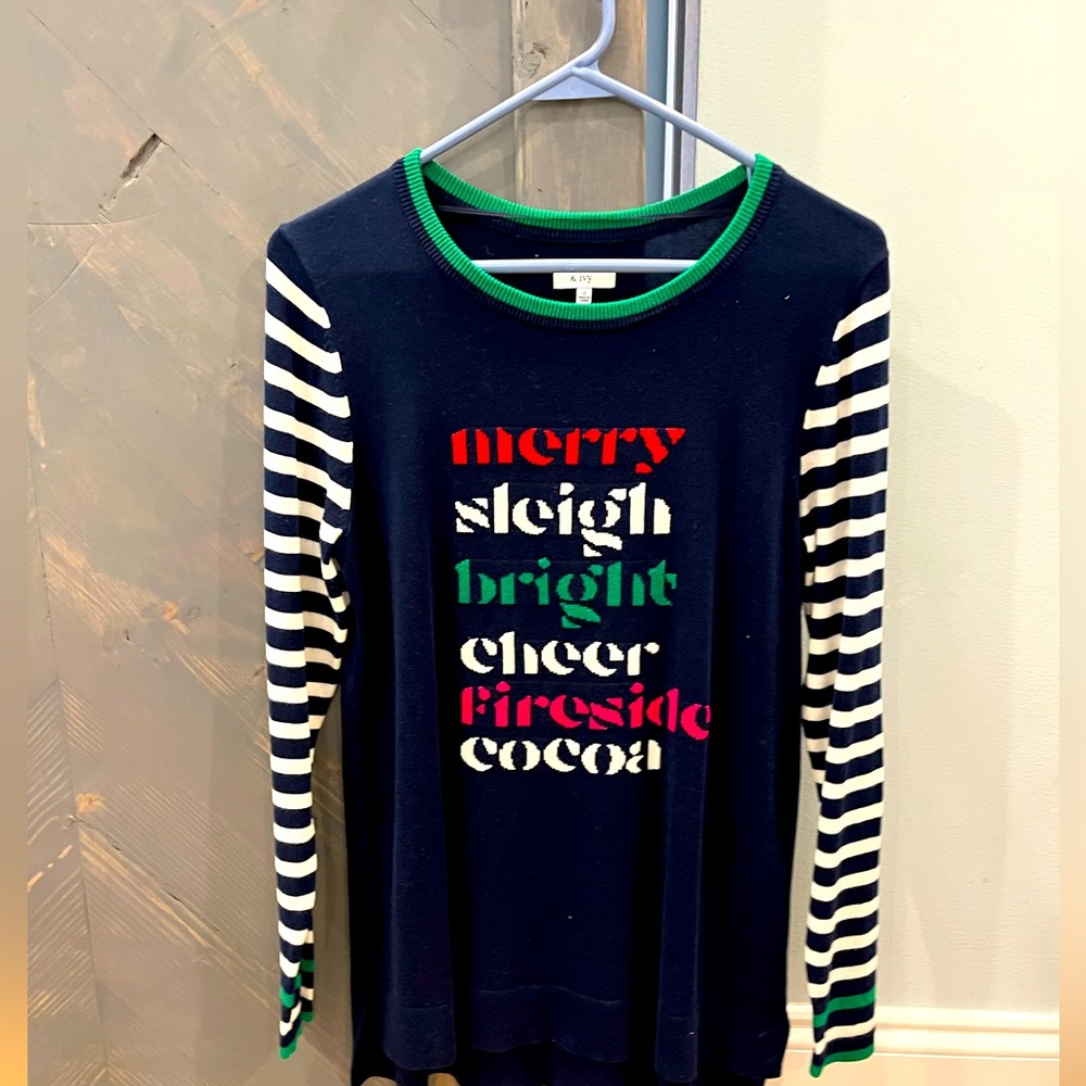 NWOT CROWN AND IVY CHRISTMAS SWEATER